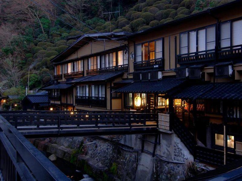 Kurokawa Onsen Yama No Yado Shinmeikan Minamioguni Kültér fotó