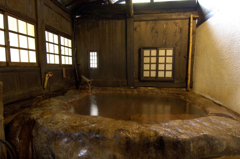 Kurokawa Onsen Yama No Yado Shinmeikan Minamioguni Kültér fotó